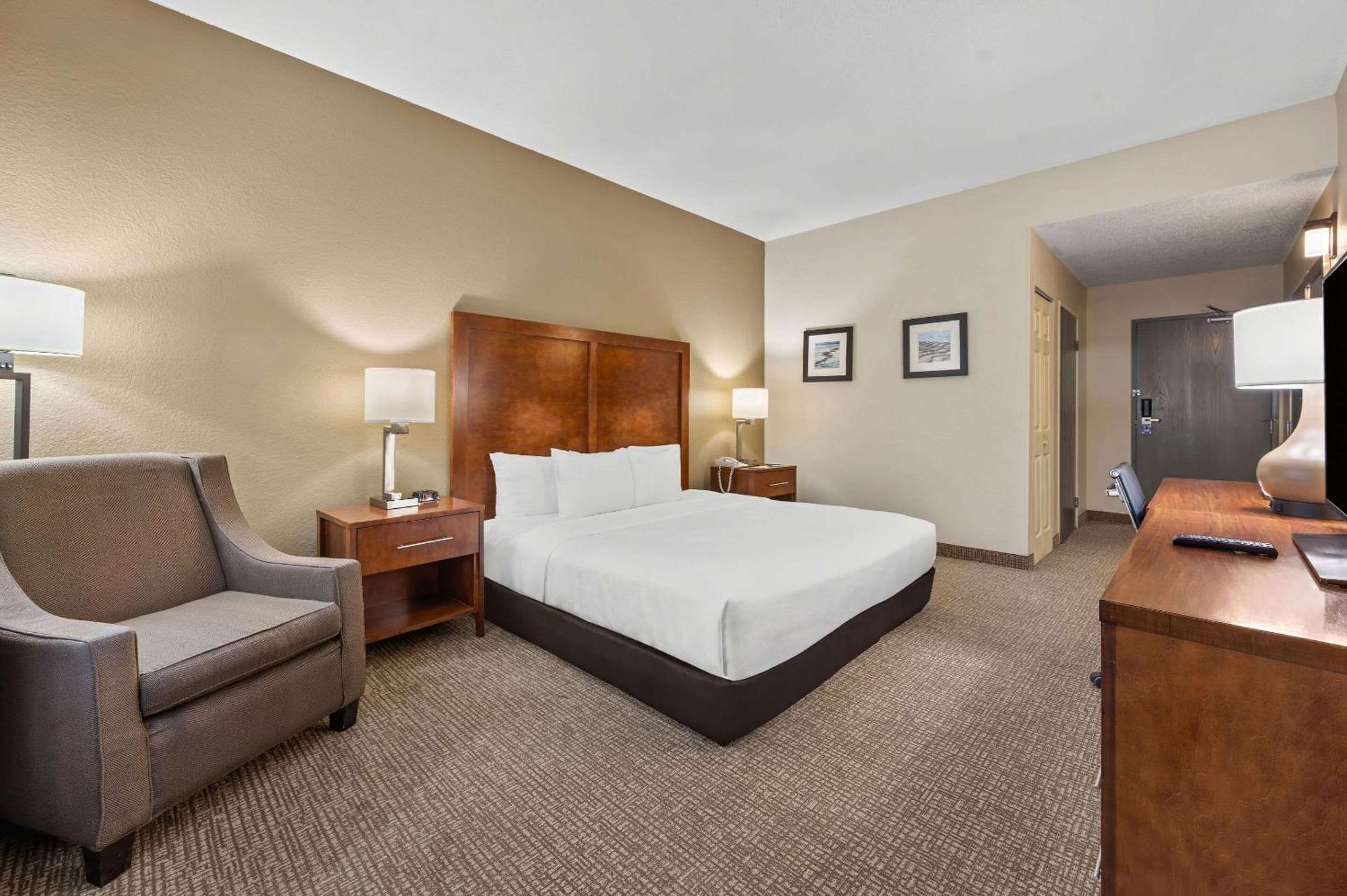 Comfort Inn Fort Myers Northeast מראה חיצוני תמונה