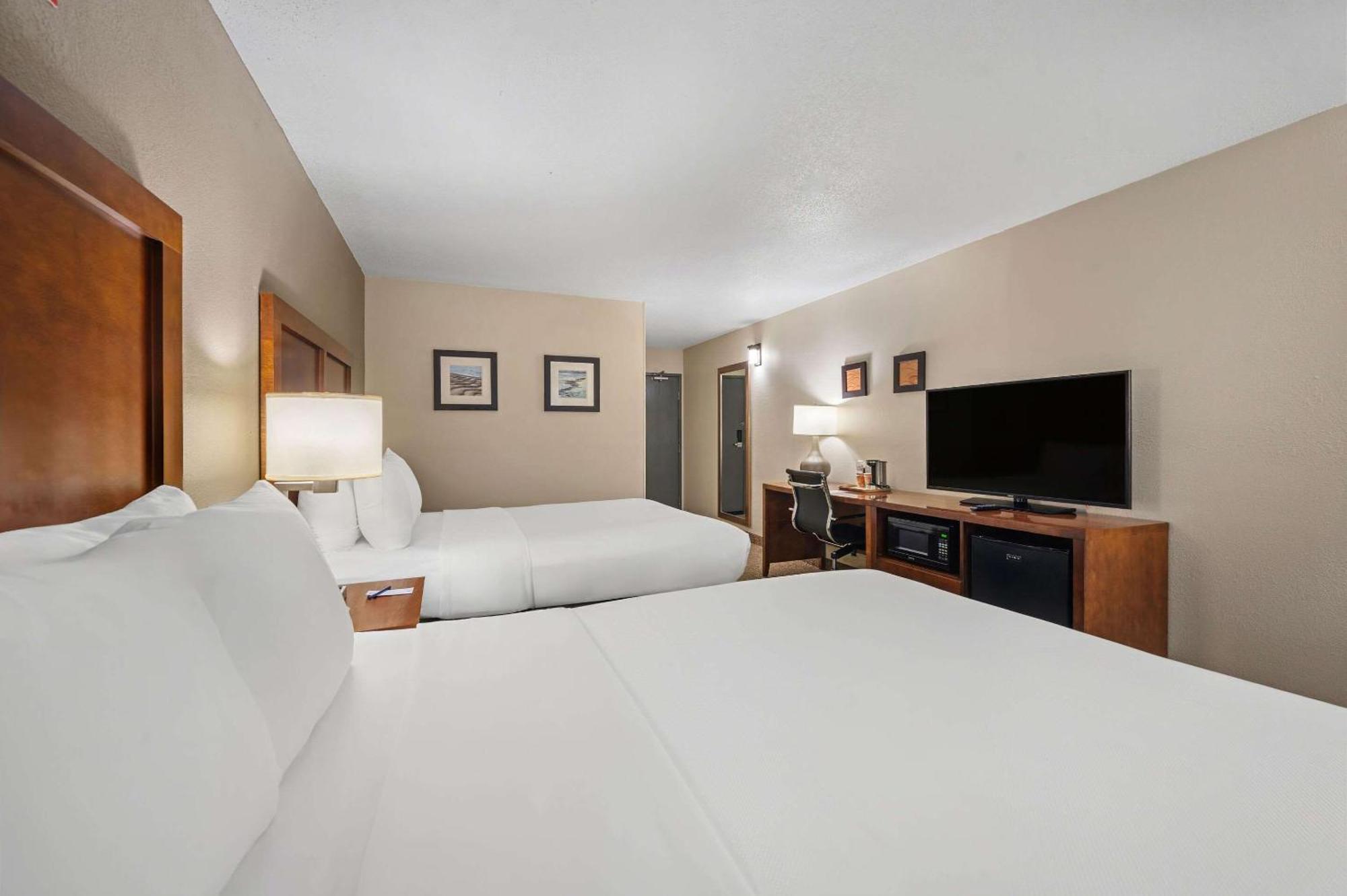 Comfort Inn Fort Myers Northeast מראה חיצוני תמונה